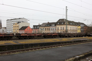 Güterzug mit Class 77 in Krefeld Hbf