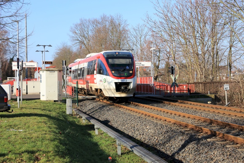 643 228 von Regionbahn 1001-2 in Kaarst IKEA - B509247.jpg B509247.jpg