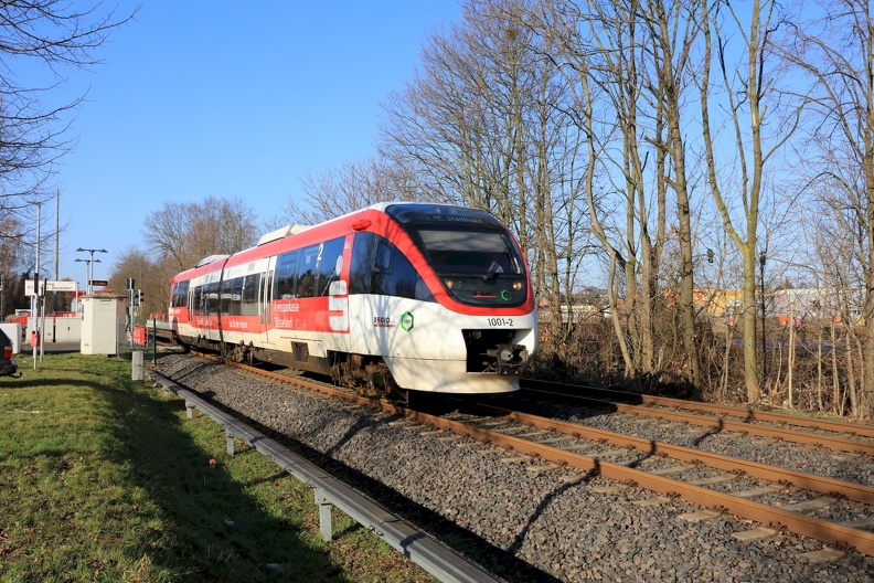 643 228 von Regionbahn 1001-2 in Kaarst IKEA - B509265.jpg B509265.jpg