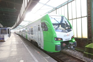 3429 004 als RB 32 in Duisburg Hbf