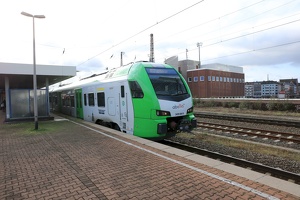 3429 004 als RB 32 in Duisburg Hbf