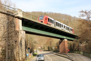 623 007 auf der Weschnitzbrücke in Weinheim