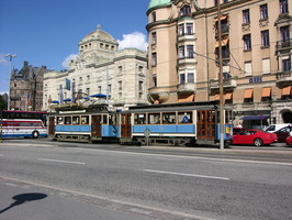 B73692