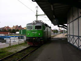 B75827